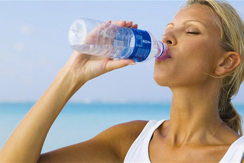 From Preform to Perfect Container: How Blow Molding Technology Shapes Our Daily Beverage Packaging